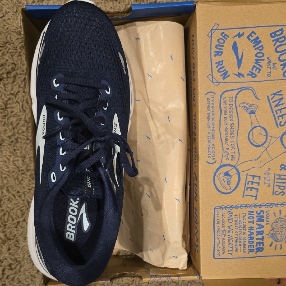 Brooks Women's Dark Blue Athletic Shoes - Never Worn
